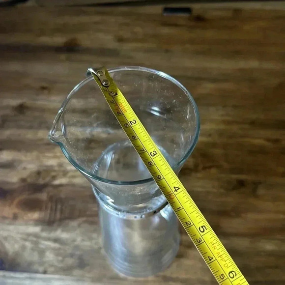 Vino Veritas Wine Carafe 10” Glass Pour Spout Silver Collar EUC - Picture 7 of 9